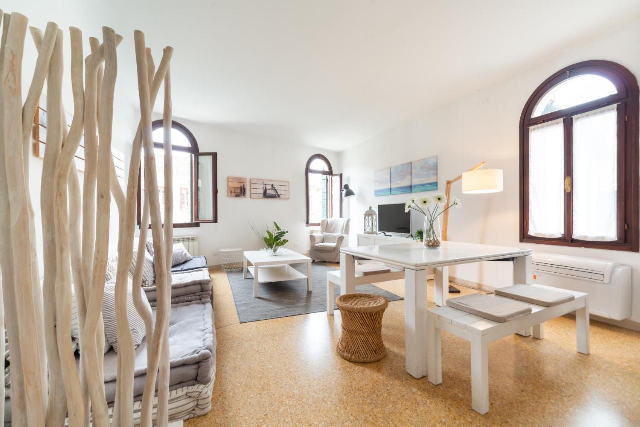 شقة Tabacchi446 البندقية المظهر الخارجي الصورة